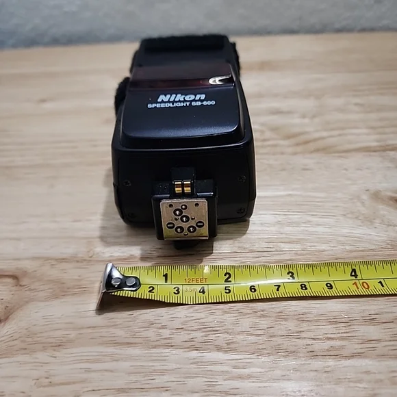Nikon Speedlight SB-600 Mount Flash /Works GREAT!